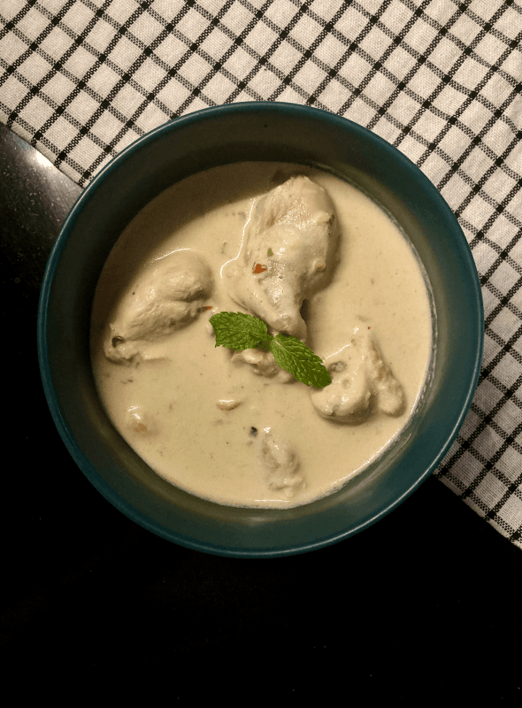 Dahi Lahsooni Chicken hero image