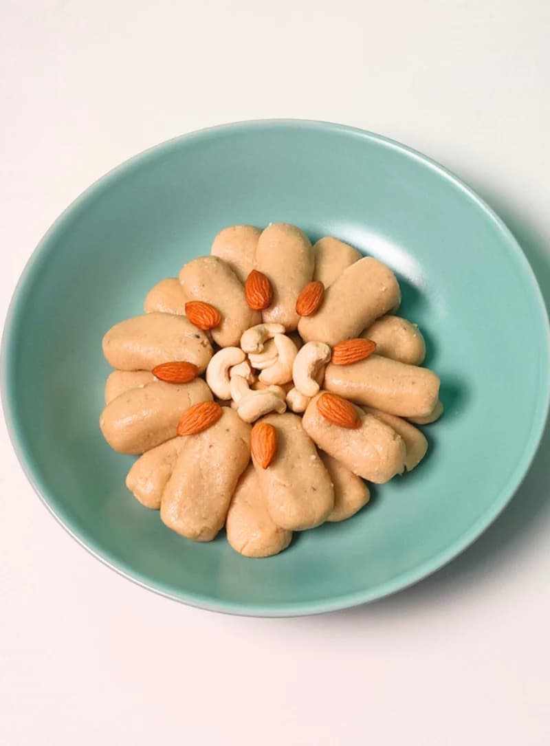 Kaju Roll recipe